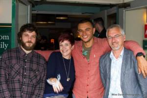 531944_614629798588052_1132314301_n